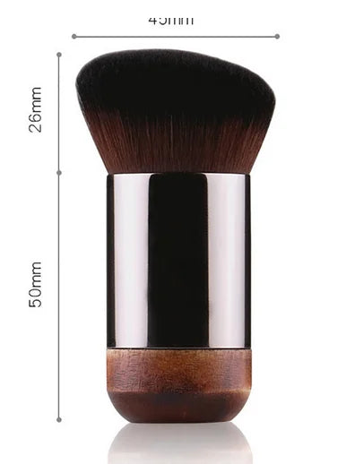 O pincel ideal para quem busca um acabamento profissional na maquiagem, com precisão e naturalidade em cada aplicação